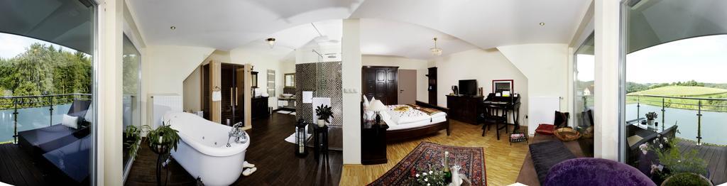 Boutique Hotel Loipenhof 로이페어스도르프 바이 퓌르스텐펠트 외부 사진