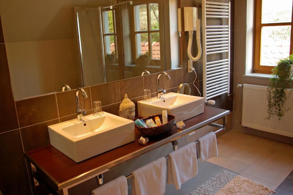 Boutique Hotel Loipenhof 로이페어스도르프 바이 퓌르스텐펠트 외부 사진